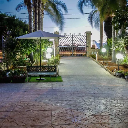 Villa Silvana A 50 Mt Dal Mare Lido Delfino *