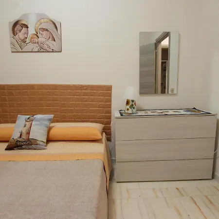 Silvana A 50 Mt Dal Mare Lido Delfino Villa